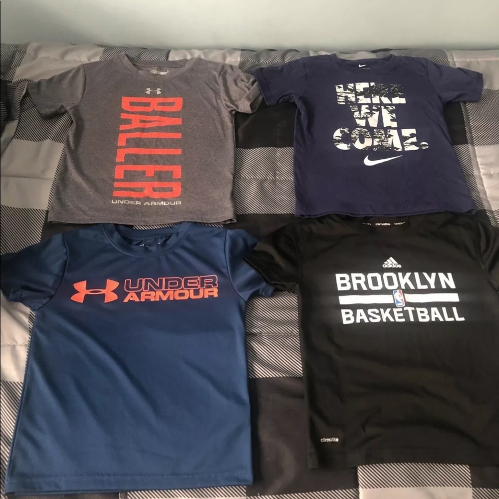 Lot of 4 boys T-shirts 4T